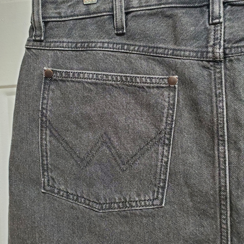 Wrangler Charcoal Frayed Denim Mini Skirt Size L Washed Denim - Picture 8 of 16